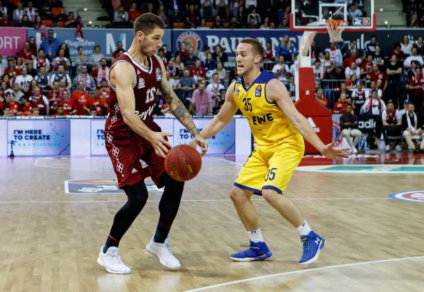 由于一名球 由于一名球