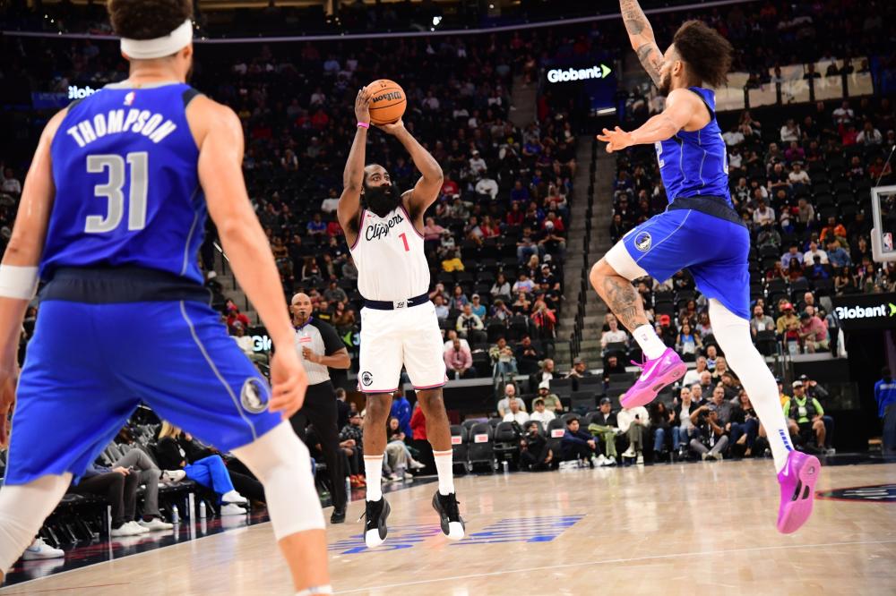 他也凭借两 他也凭借两